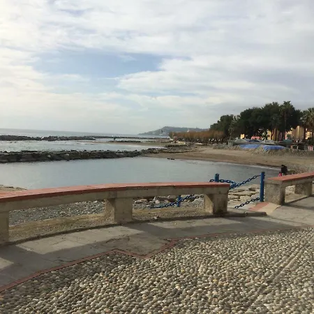 Reggia Nonni Apartman Riva Ligure